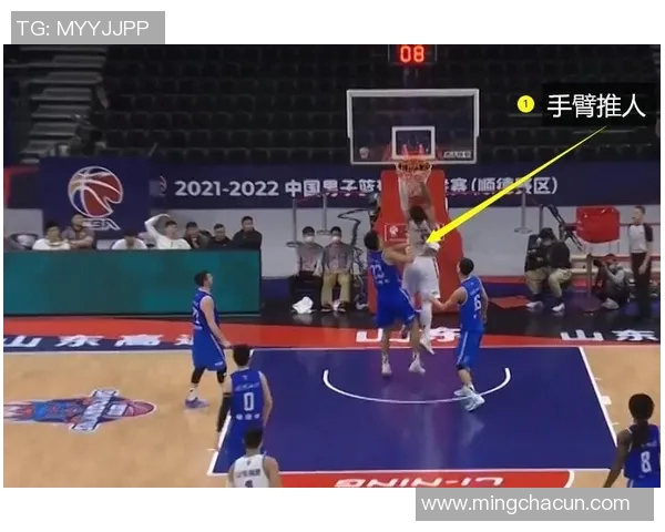 镜头捕捉：利拉德赛场小动作引发热议